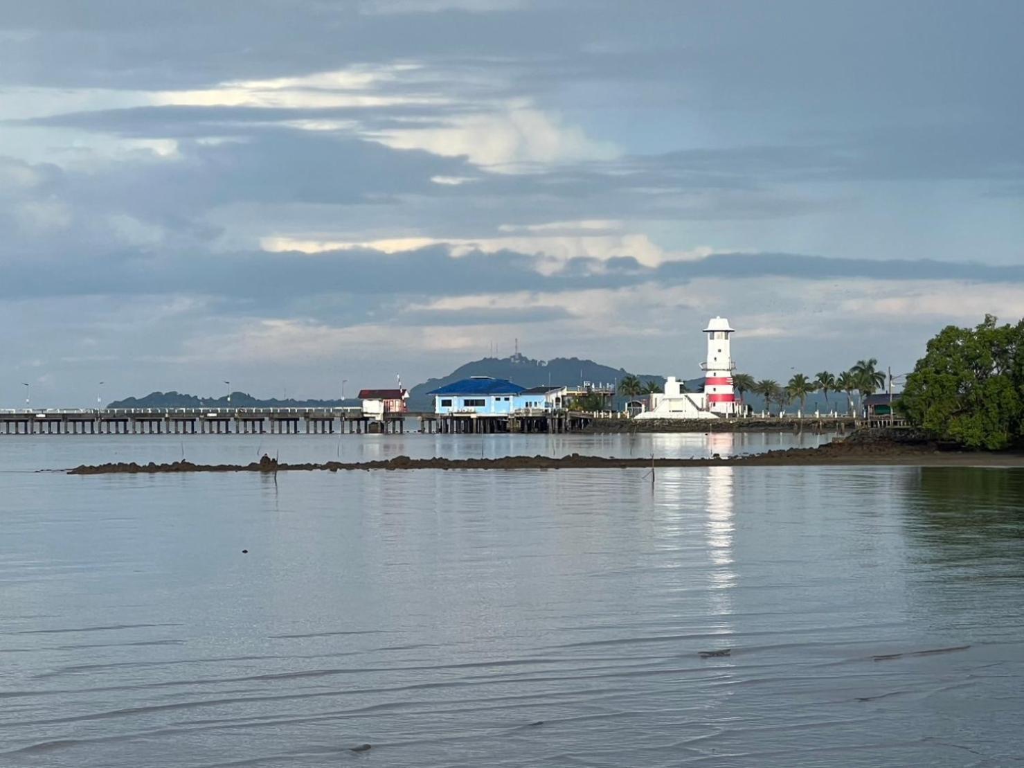 ครูหนูบ้านพัก แหลมงอบ Krunou baanpak Trat Exteriér fotografie